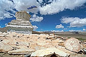 Ladakh - Chorten and cairn of graved stones close to Tso Kar